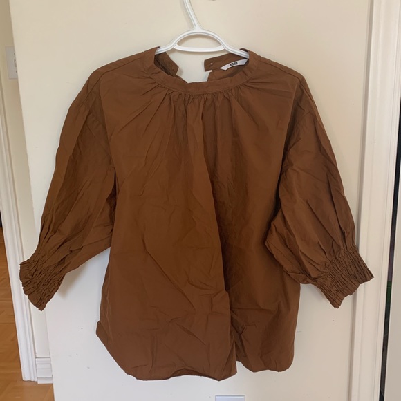 UNIQLO Brown Balloon Sleeve Blouse - Picture 2 of 2